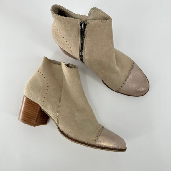 SALE!!! Silent D Metallic Toe Chantilly Heeled Boots Size 9.5 - Picture 2 of 9